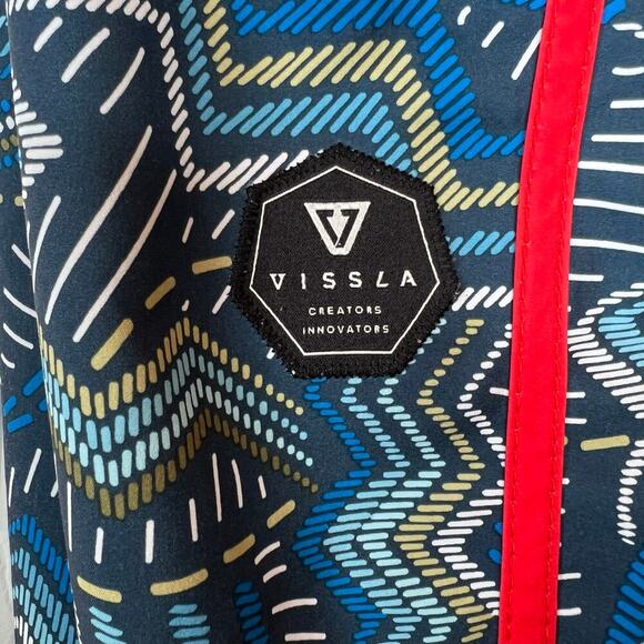 VISSLA 9.5" Boardshorts 19" Outseam in Blue, Red, multi-color Men's 31" Waist - Picture 9 of 14